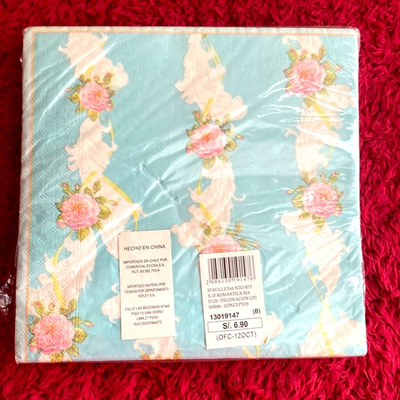 NWT “Set of Napkins & Cupcake Boxes” - Picture 5 of 5